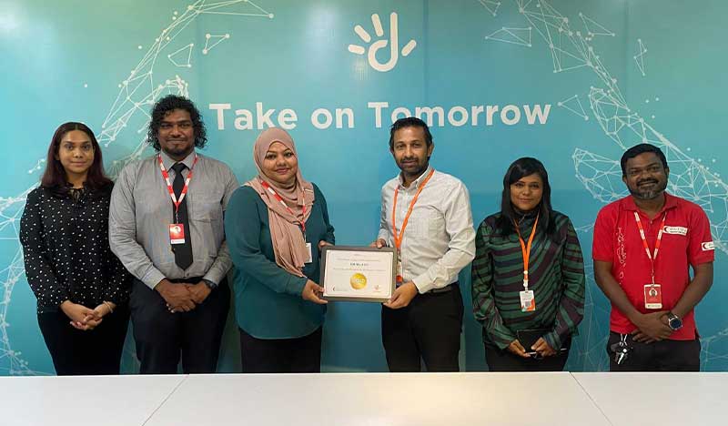 Dhiraagu Provides support to Maldivian Red Crescent's Partners for Humanity Initative
